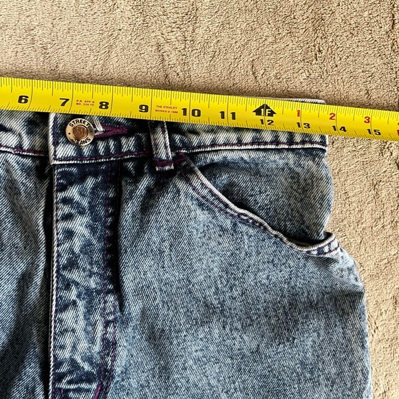 🦄 Vintage Acid Wash Jeans - Picture 13 of 15